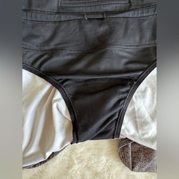 Lululemon Women’s Athletic Shorts Sz 4 Gray Heathered Black Waistband 4” Running - Picture 2 of 7